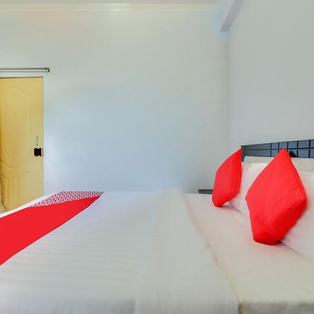 Hotel O Vgs Chinhat Екстер'єр фото