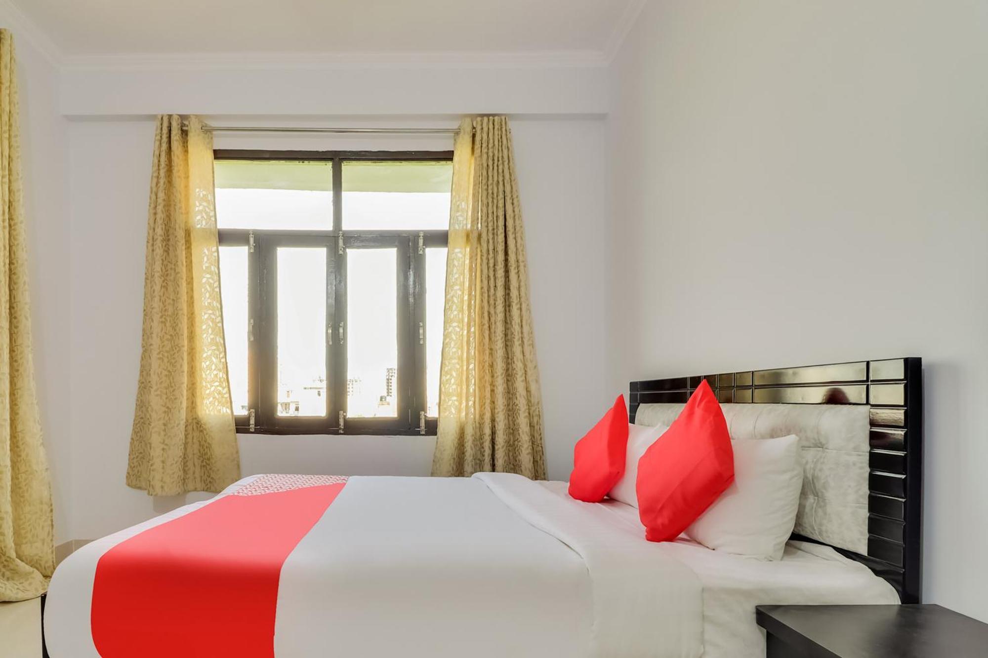 Hotel O Vgs Chinhat Екстер'єр фото