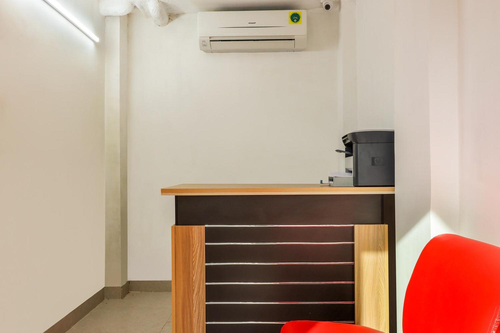 Hotel O Vgs Chinhat Екстер'єр фото