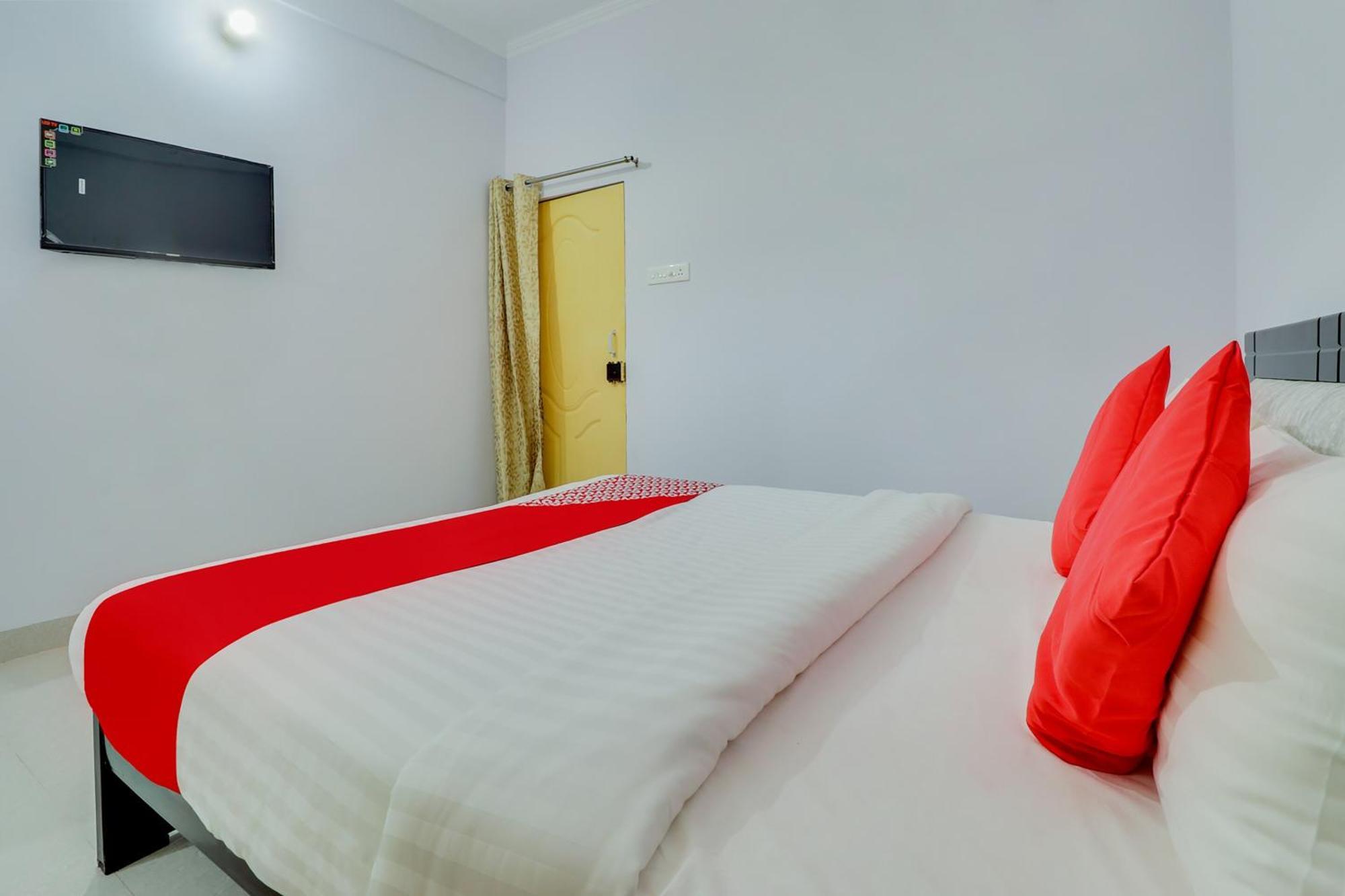 Hotel O Vgs Chinhat Екстер'єр фото