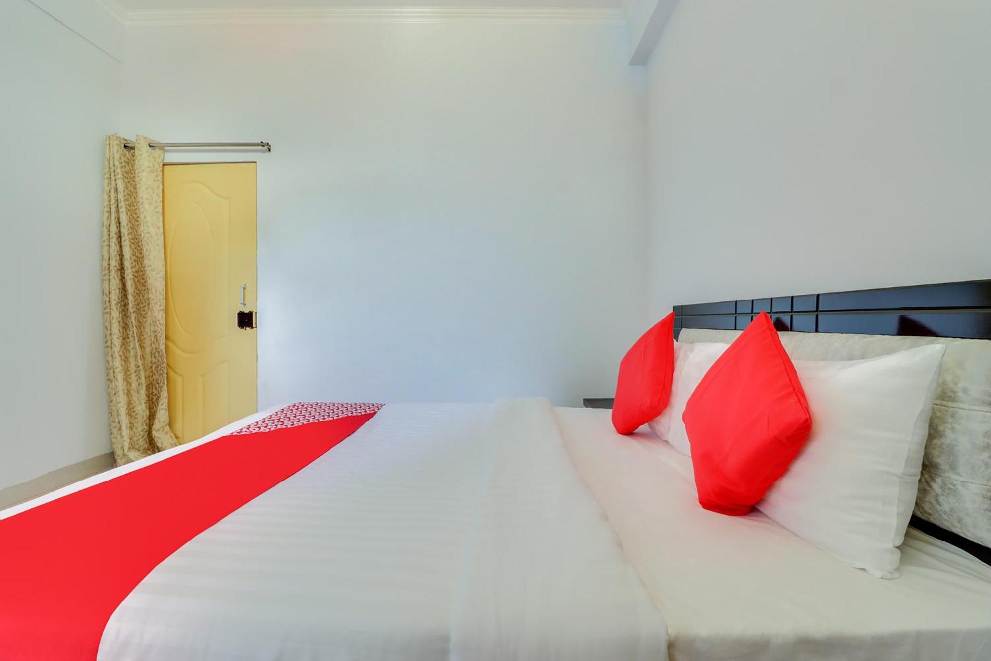 Hotel O Vgs Chinhat Екстер'єр фото