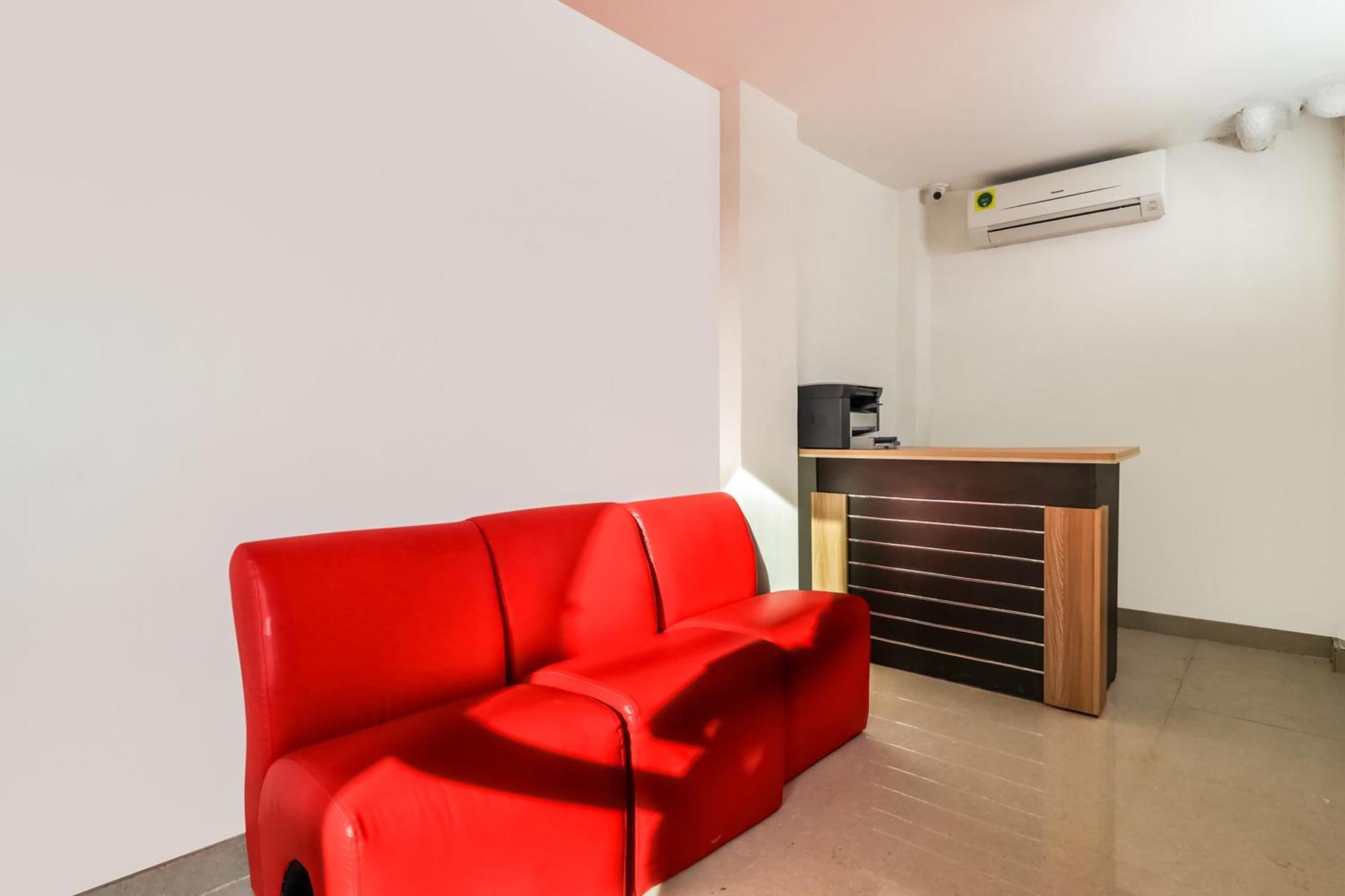 Hotel O Vgs Chinhat Екстер'єр фото