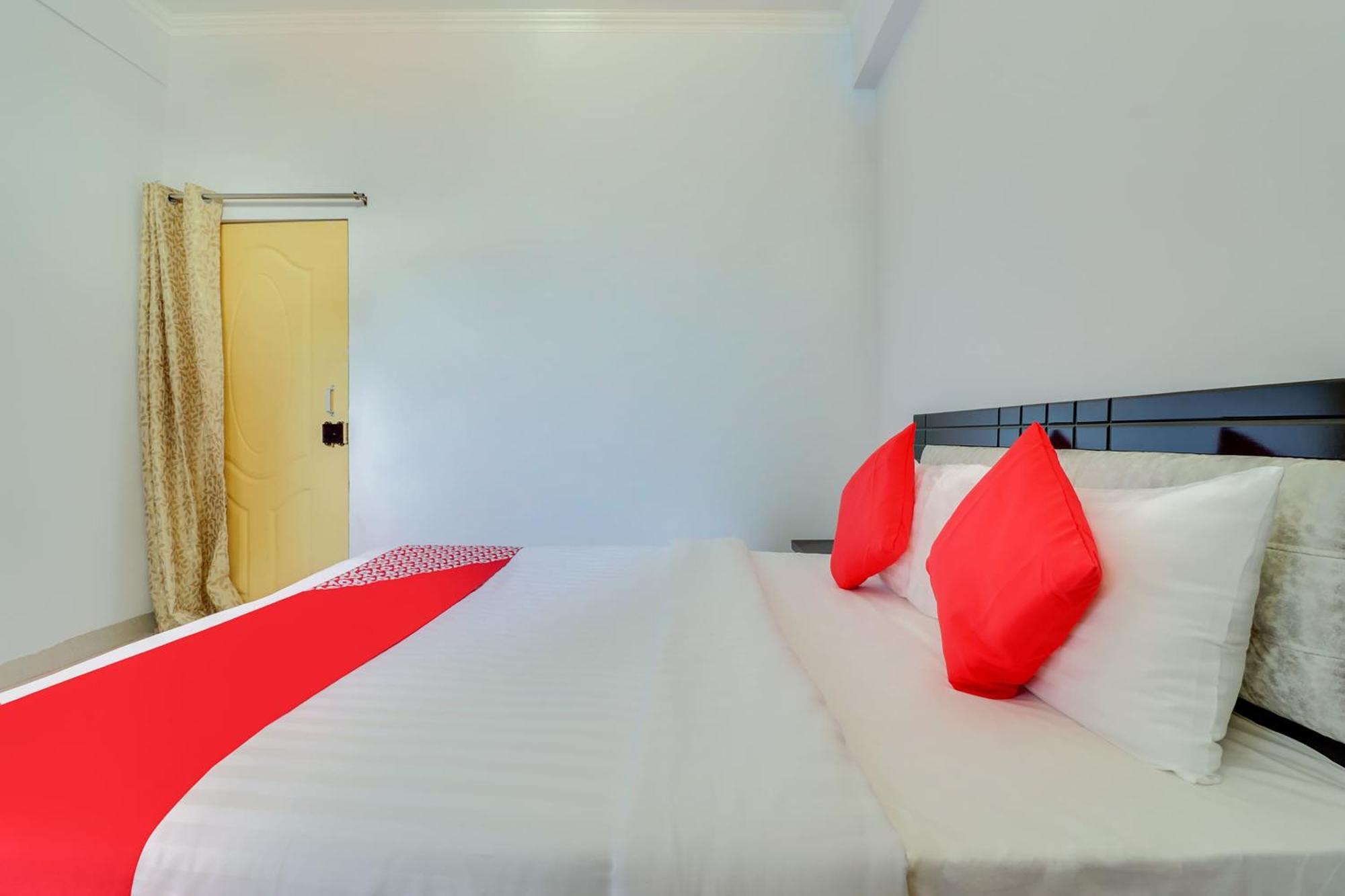 Hotel O Vgs Chinhat Екстер'єр фото