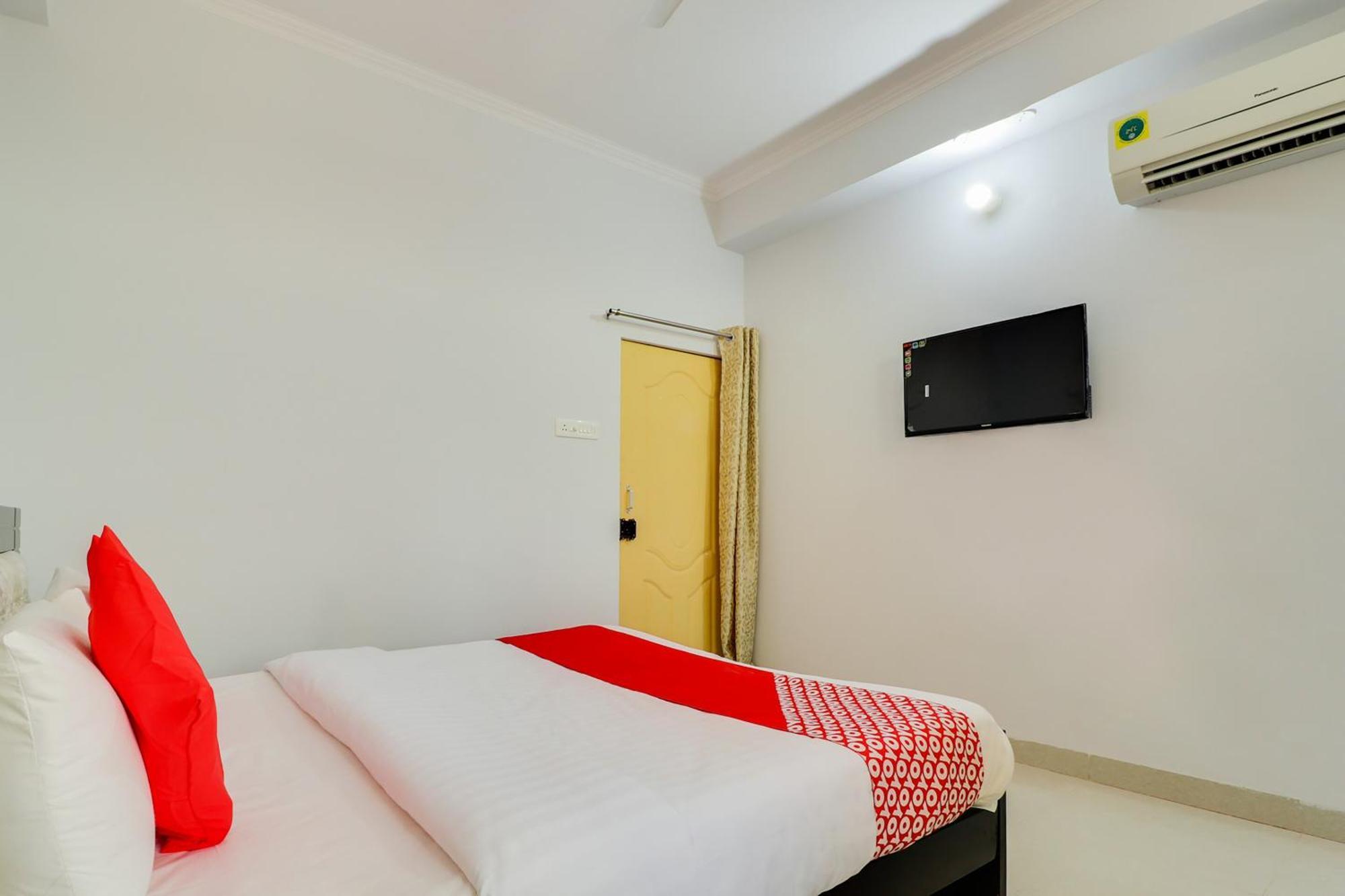 Hotel O Vgs Chinhat Екстер'єр фото